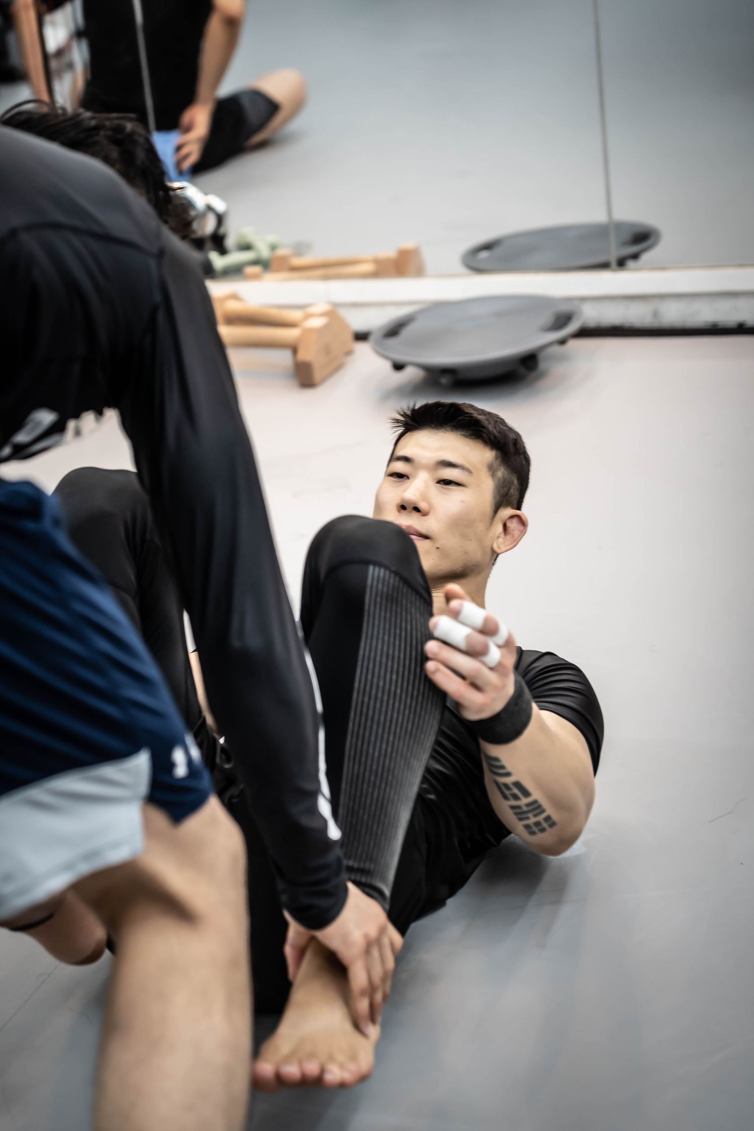 손보민 블랙벨트 관장의 노기 주짓수 기술 지도 장면